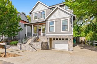 2927 Se Tacoma St - Photo 1 of 1