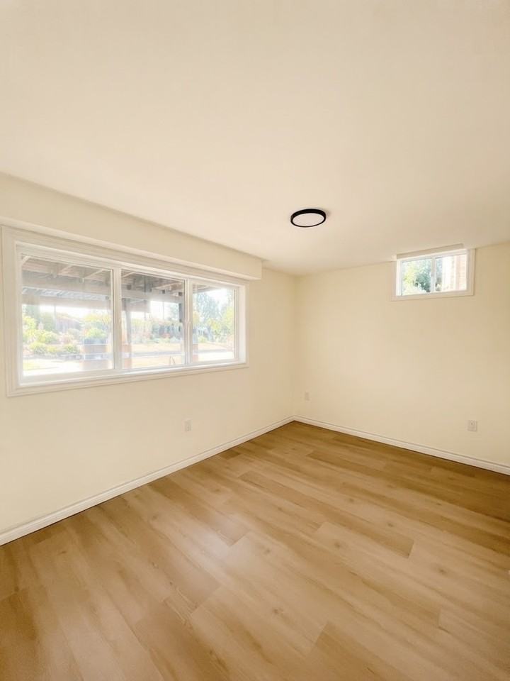Bathurst St & Davis Dr W - Photo 3 of 12