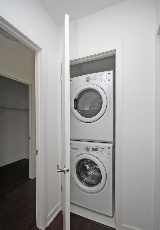 2212 Lake Shore Boulevard West #T.H - Photo 6 of 14