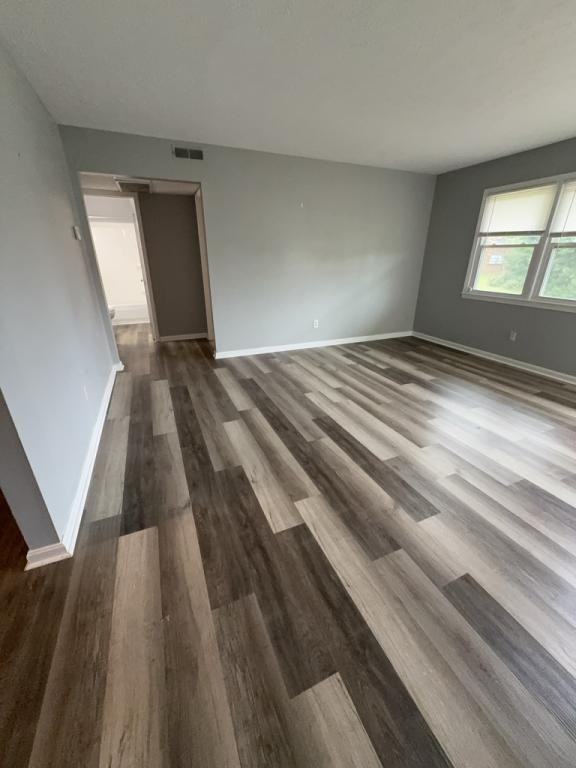 515 S Breckinridge St - Photo 5 of 12
