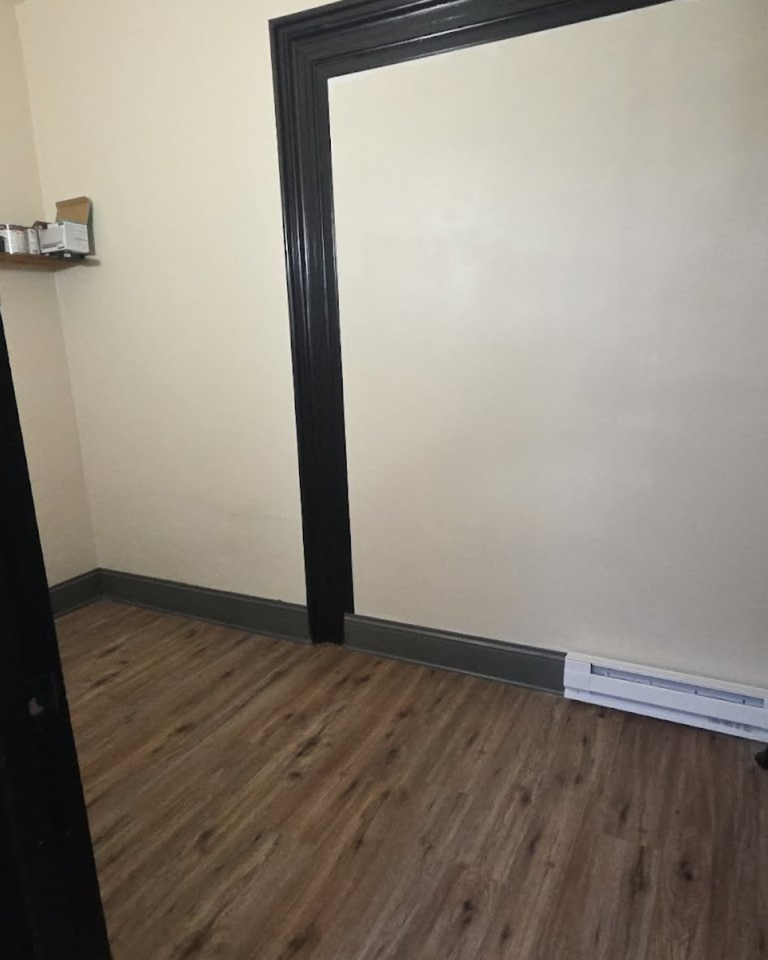 225 Madison St #02 - Photo 5 of 5