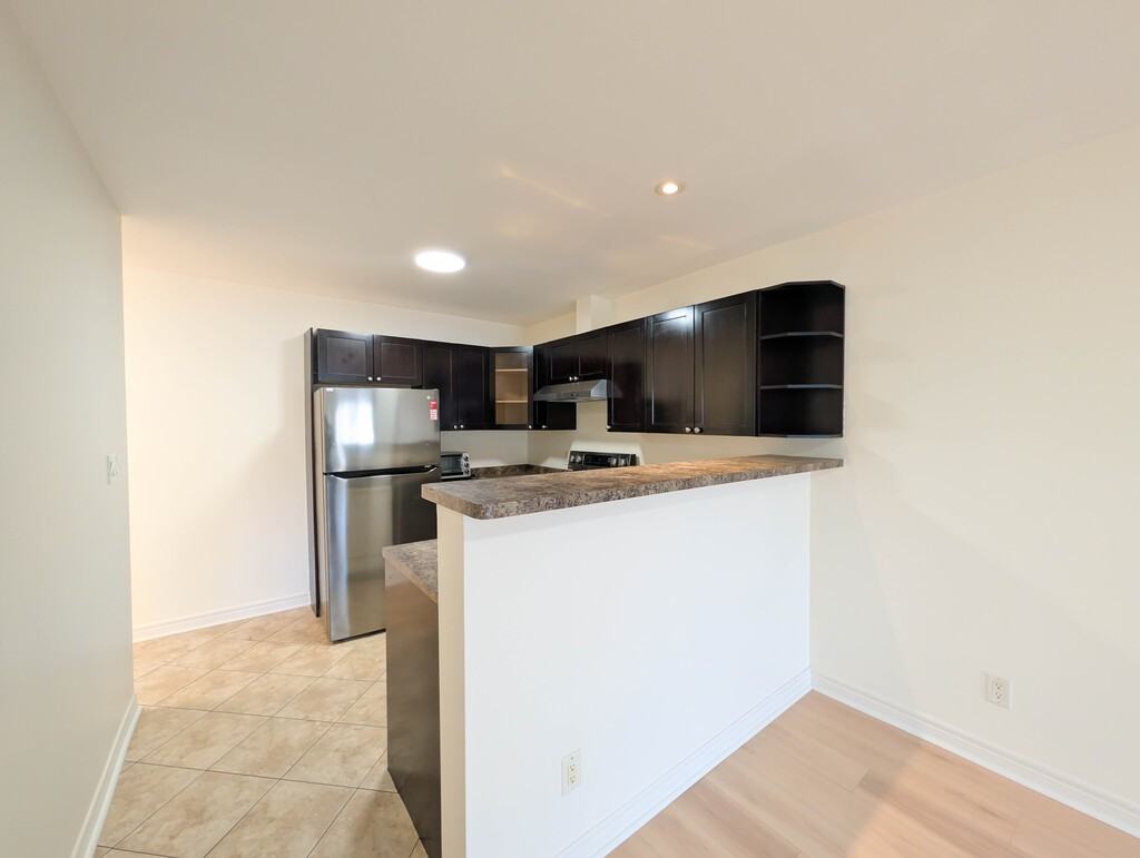 208 Ontario St - Photo 7 of 29