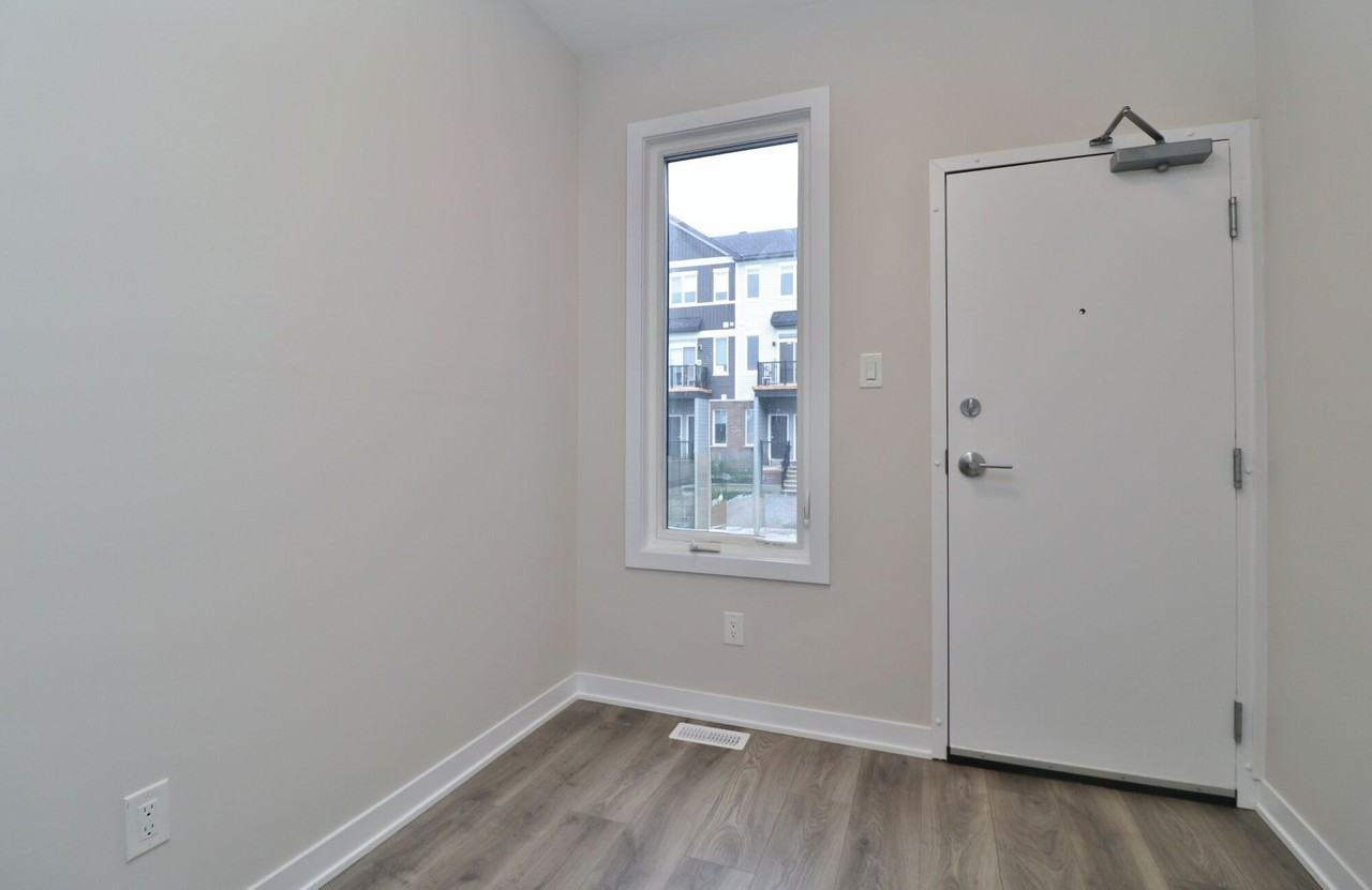 806 Utopie Private - Photo 2 of 19