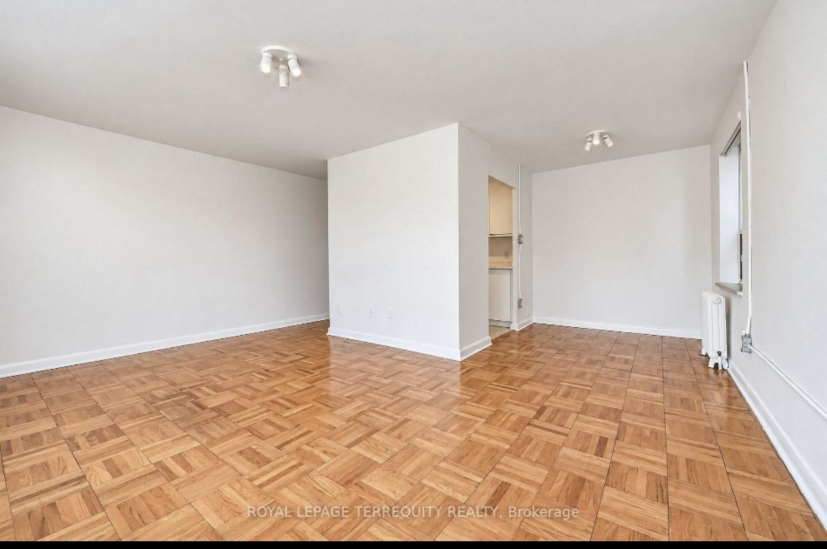 554 Harvie Ave - Photo 2 of 7