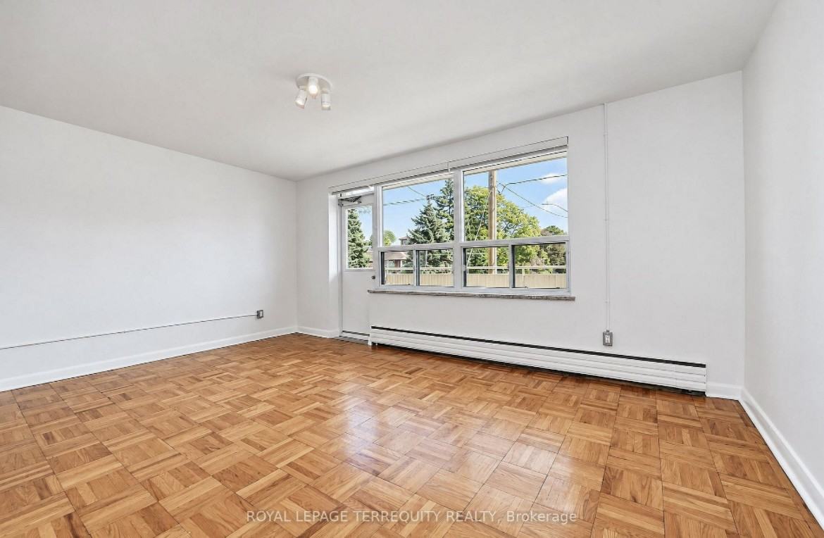 554 Harvie Ave - Photo 3 of 7
