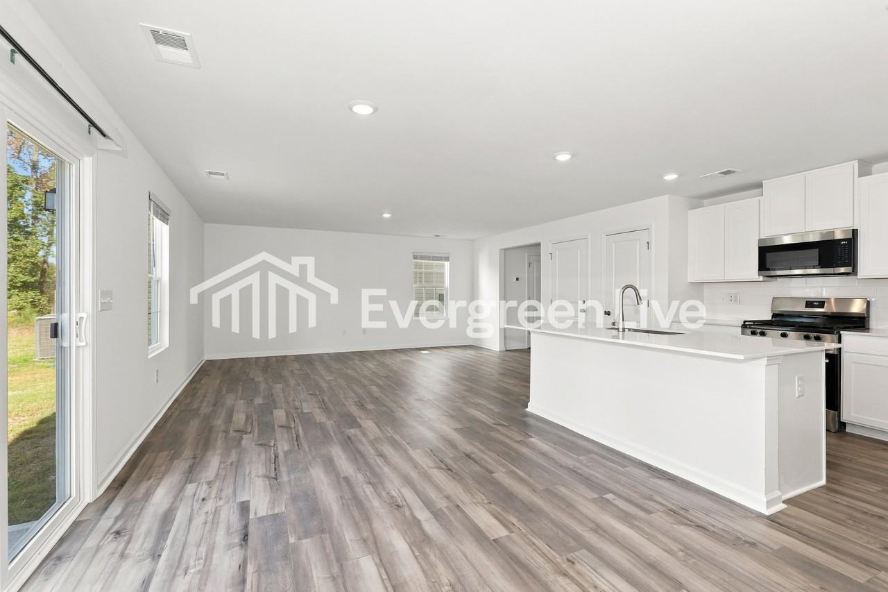 207 Chimney Stack Rd - Photo 3 of 16