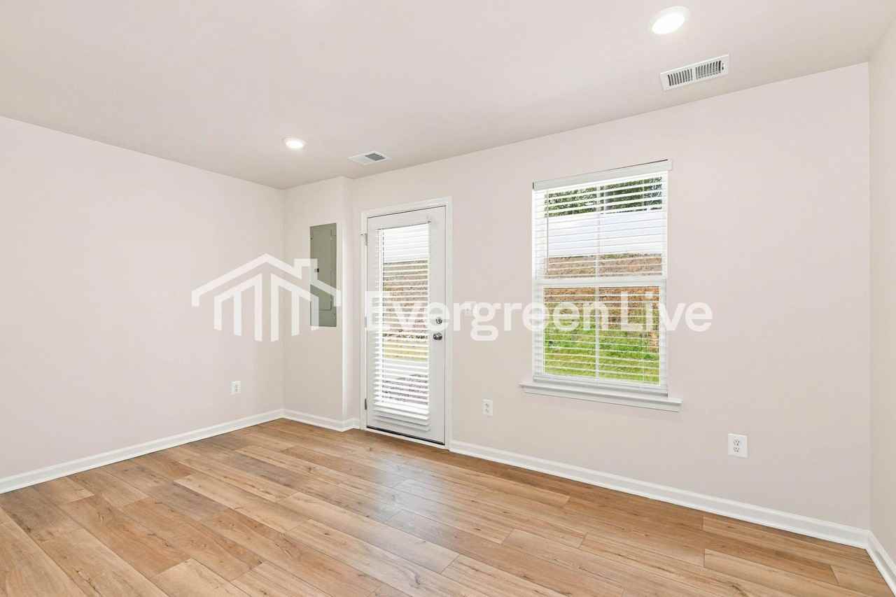6043 Blue Iris Rd - Photo 2 of 15