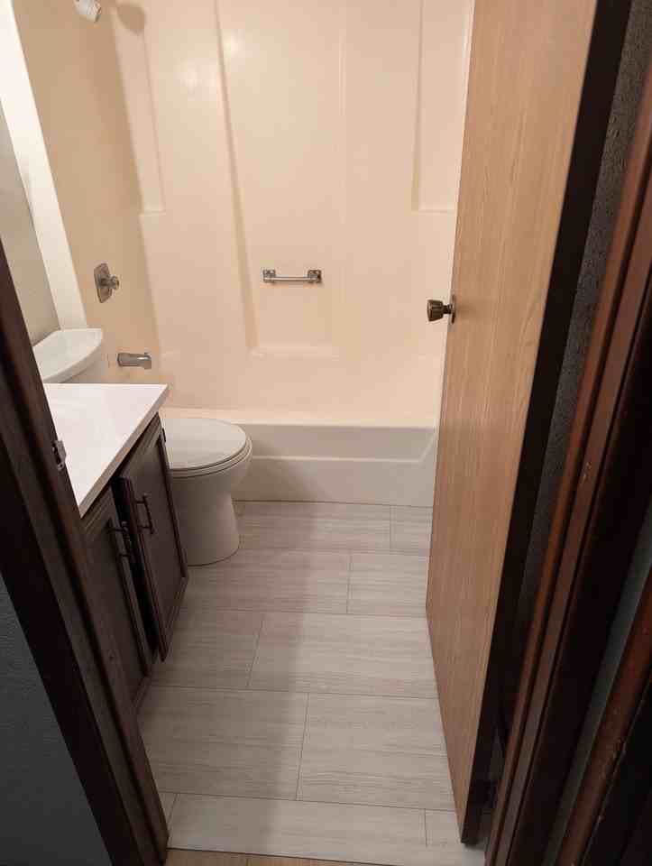 417 S Driftwood St #4 - Photo 6 of 7