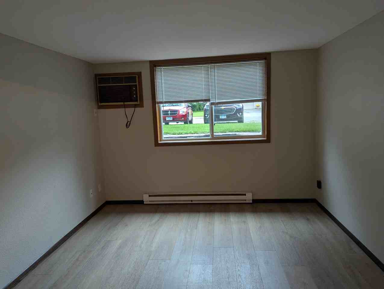 417 S Driftwood St #4 - Photo 7 of 7