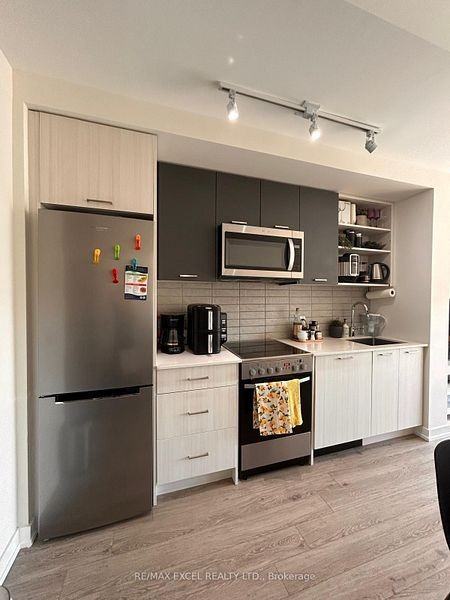 2300 Saint Clair Avenue West #606 - Photo 5 of 7