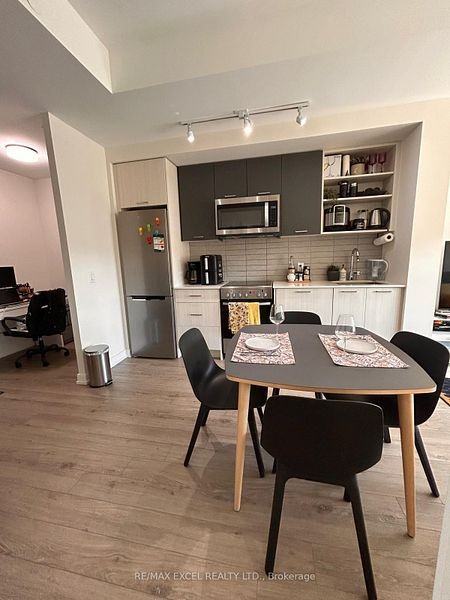 2300 Saint Clair Avenue West #606 - Photo 6 of 7