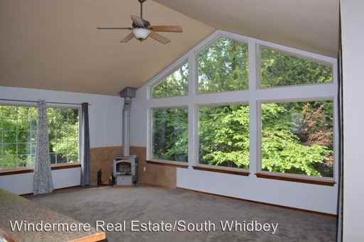 4306 Meander Ln - Photo 3 of 24