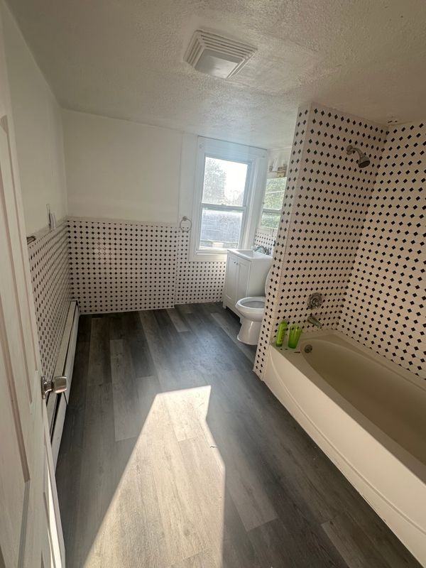 805 Varnum Ave - Photo 3 of 3