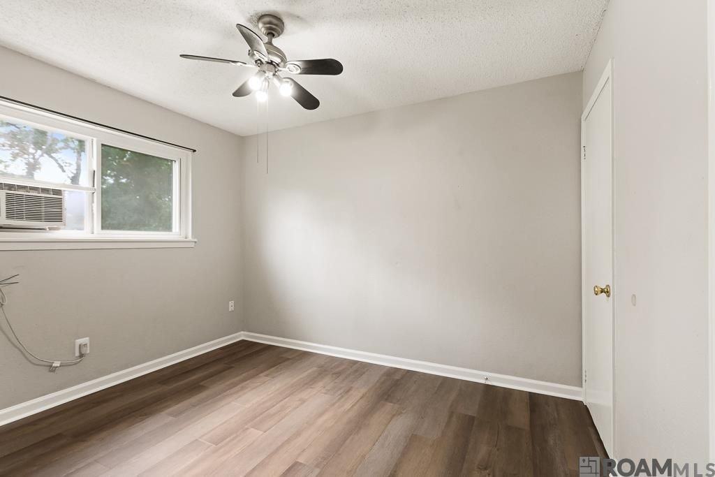 13500 Burnt Pecan St - Photo 6 of 11