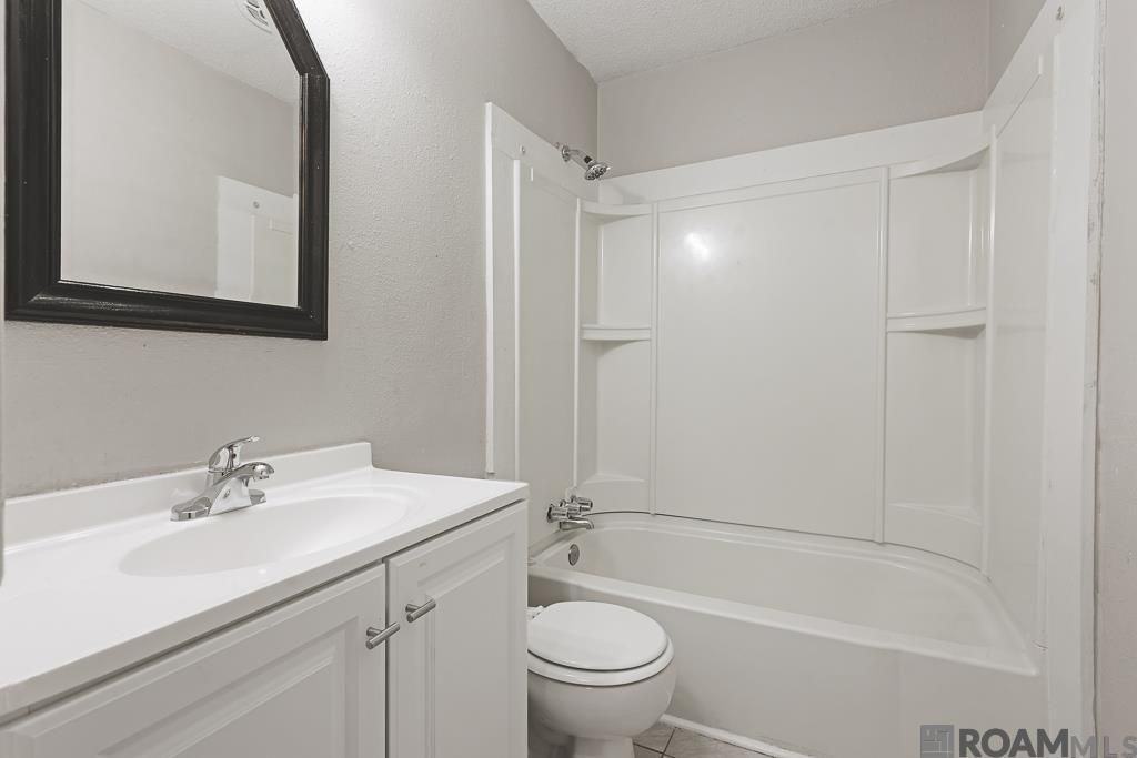 13500 Burnt Pecan St - Photo 7 of 11