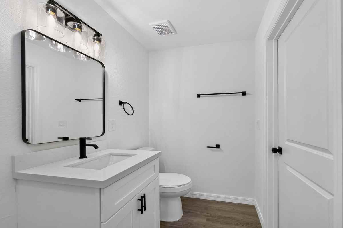 520 Way St - Photo 5 of 25