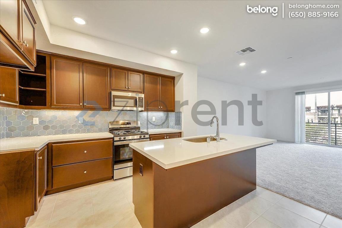 1716 Wood St - Photo 3 of 32