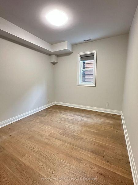 94 Saint Clarens Avenue #Main - Photo 6 of 9