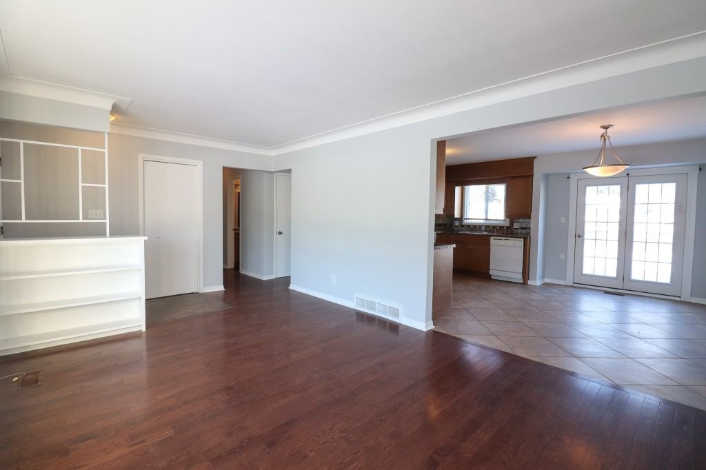 675 Geneva Street - Photo 5 of 20