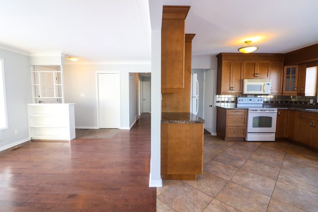675 Geneva Street - Photo 7 of 20