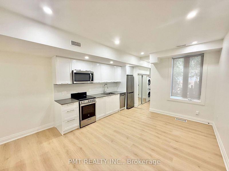 8 Rusholme Park Crescent #Main - Photo 2 of 11