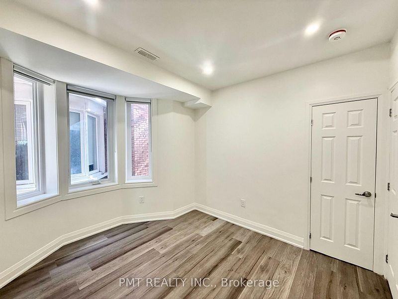 8 Rusholme Park Crescent #Main - Photo 4 of 11