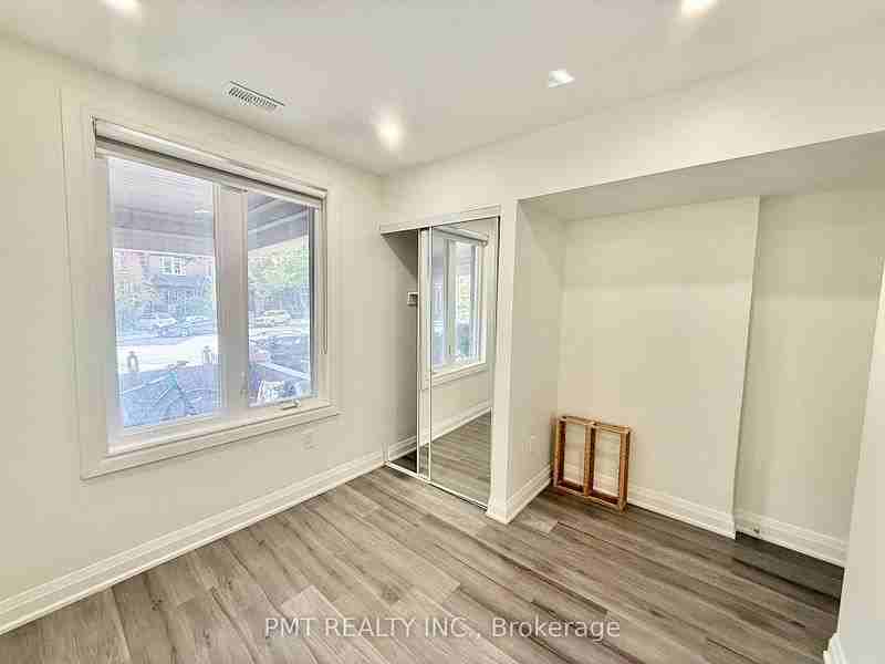 8 Rusholme Park Crescent #Main - Photo 6 of 11