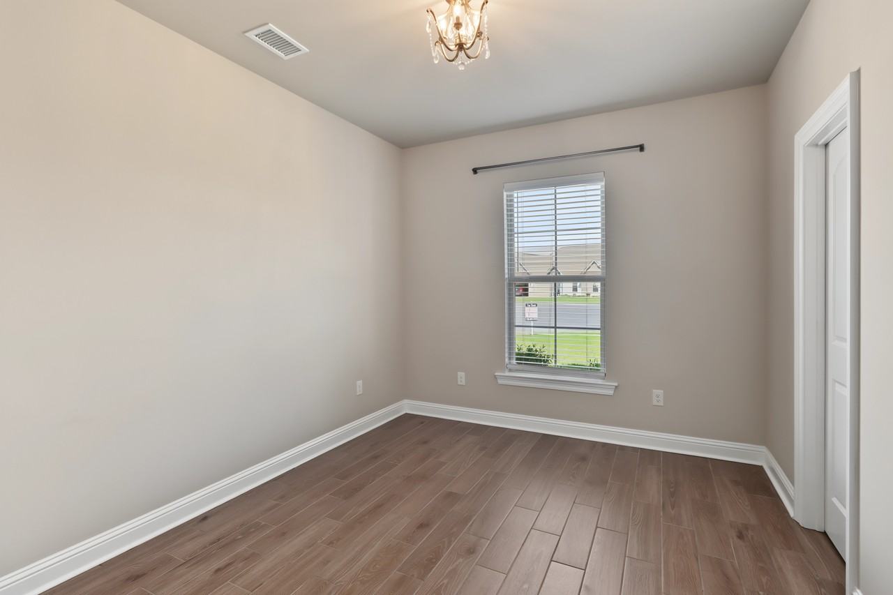 4 Red Oak Dr #NA - Photo 5 of 20