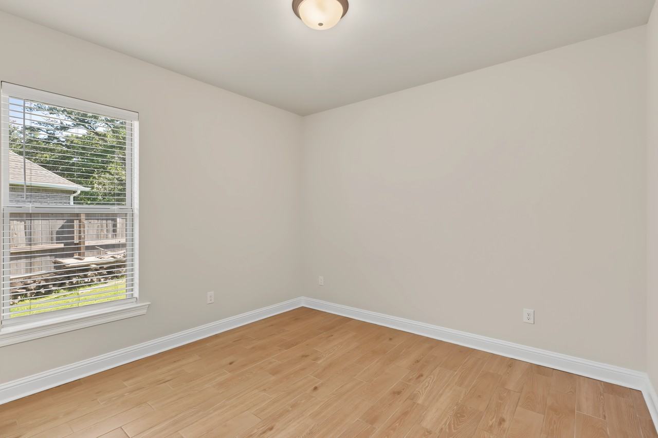 4 Red Oak Dr #NA - Photo 7 of 20