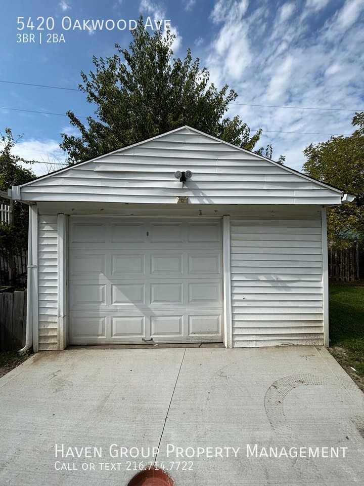 5420 Oakwood Ave - Photo 5 of 5