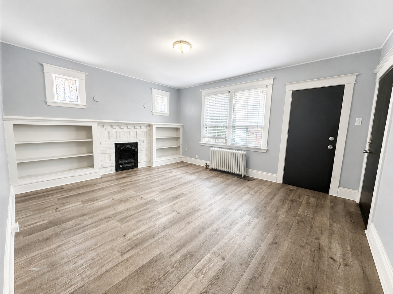 831 Main St E #4 - Photo 2 of 9