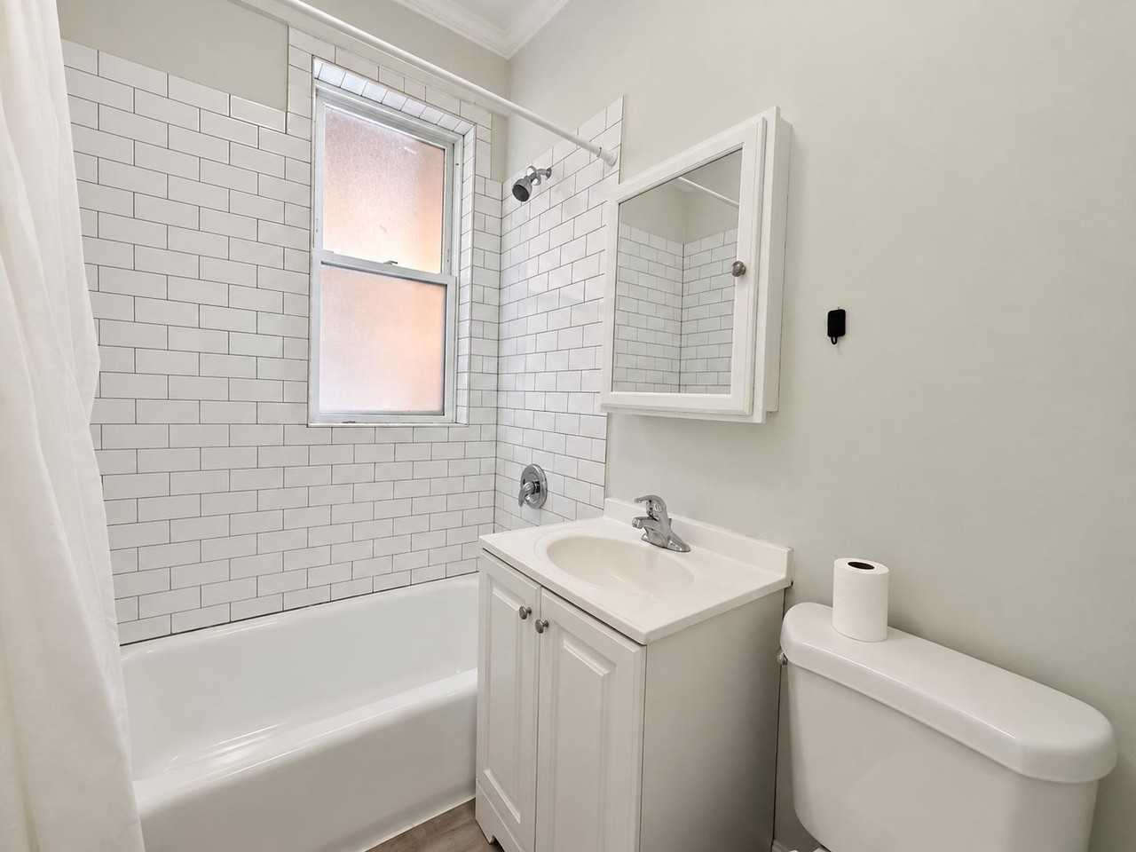 5453 S Everett Ave #2B - Photo 5 of 13
