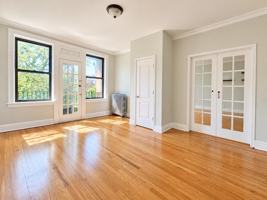 featured image of 5461 S Everett Ave #3A