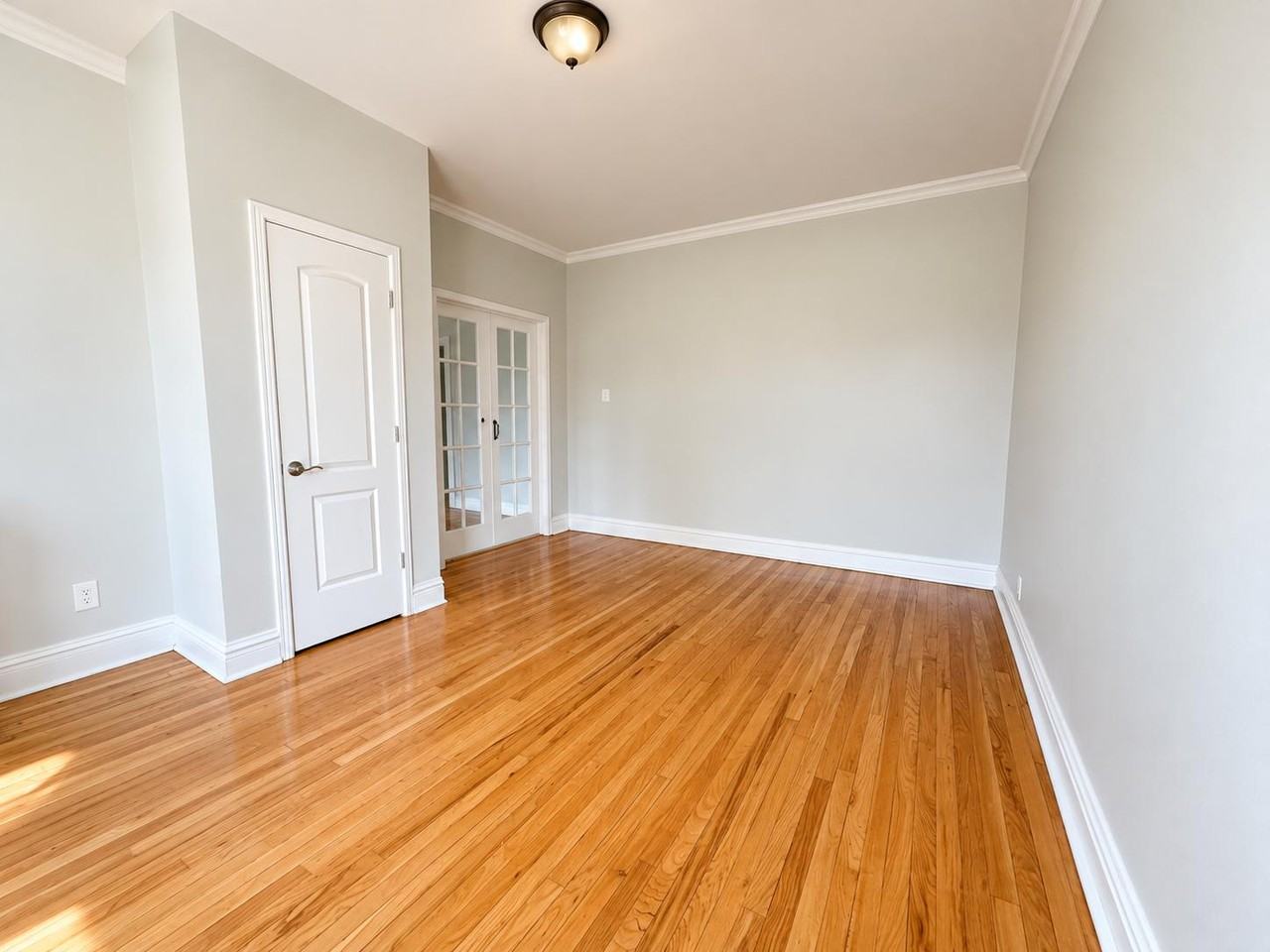 5461 S Everett Ave #3A - Photo 2 of 21