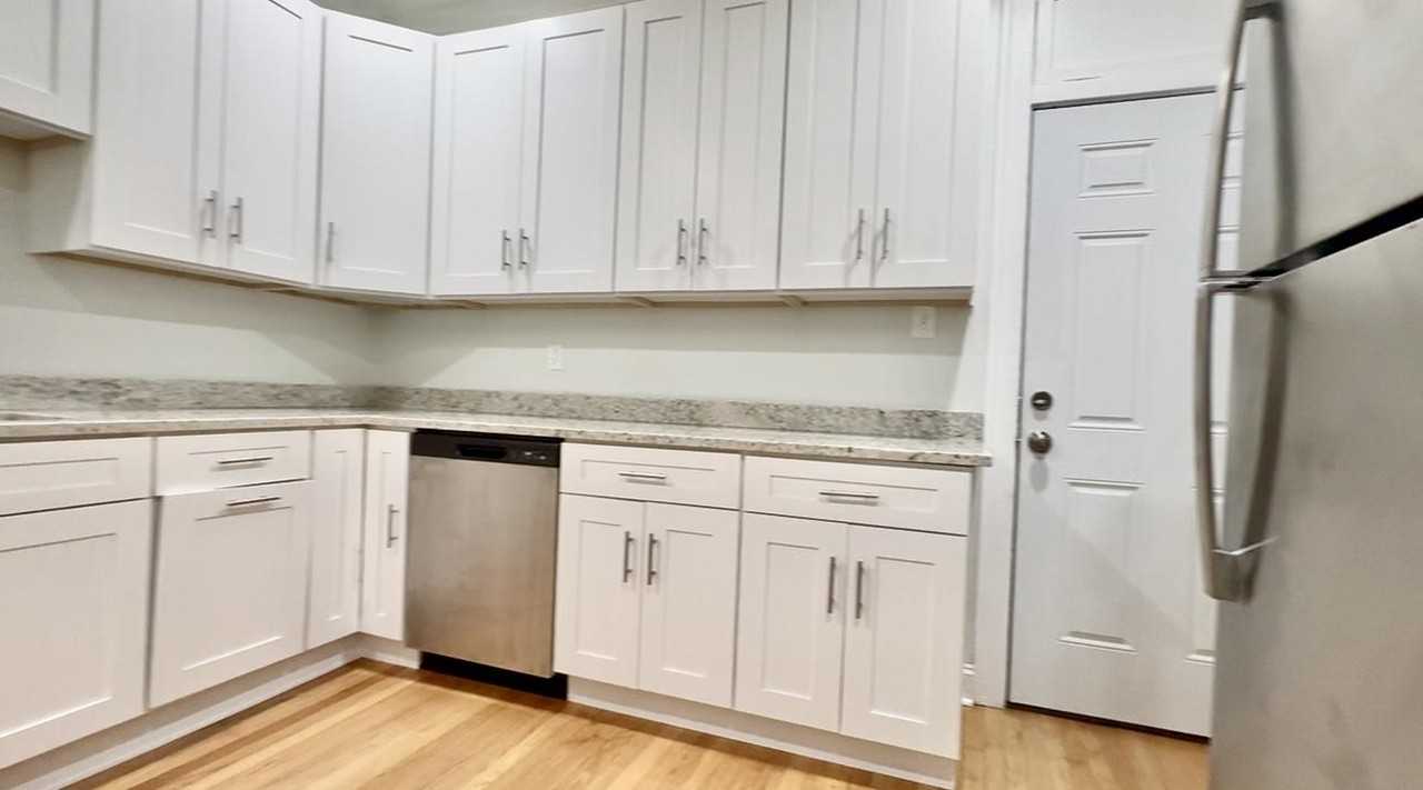 5461 S Everett Ave #3A - Photo 4 of 21