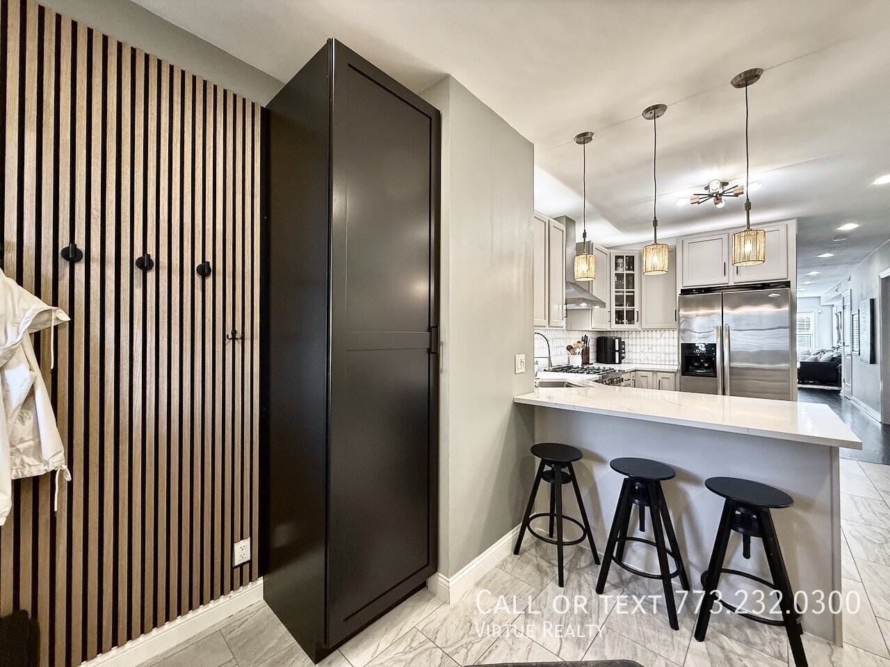 5791 N Ridge Ave #1 - Photo 4 of 26