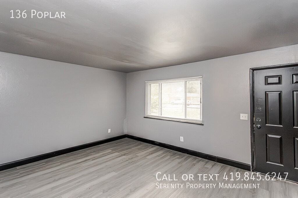 136 Poplar St - Photo 2 of 16