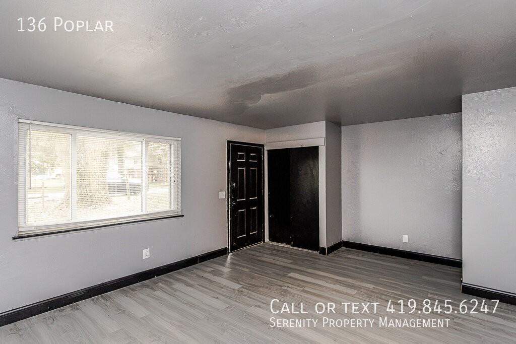 136 Poplar St - Photo 3 of 16
