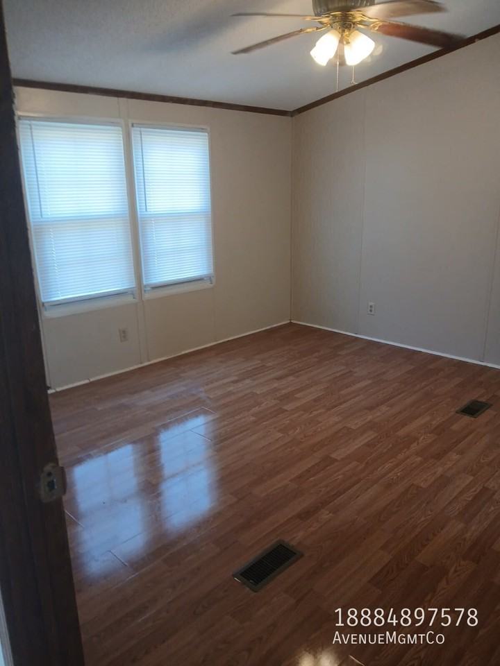 302 Old Tavern Ln #302 - Photo 5 of 10
