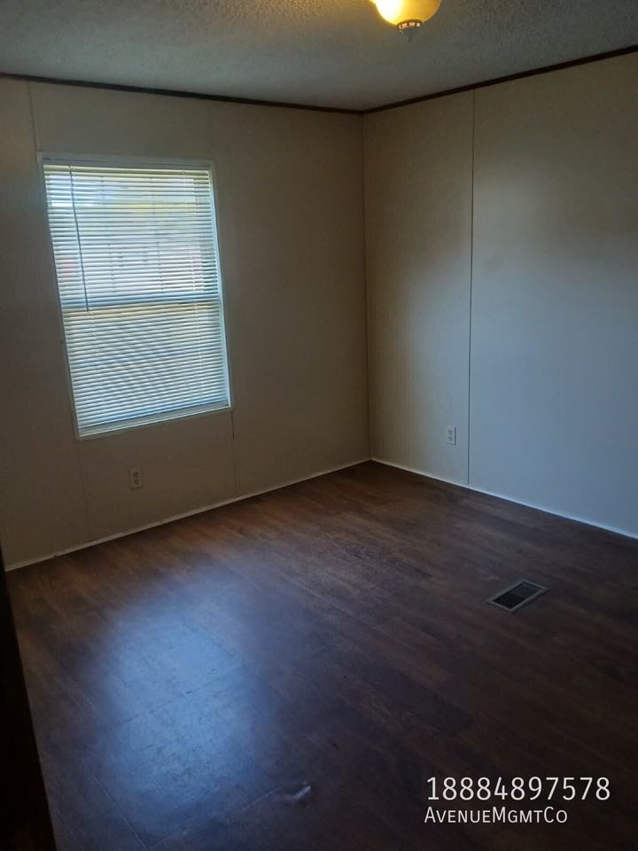 302 Old Tavern Ln #302 - Photo 6 of 10