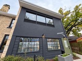 featured image of 214 Woolwich St