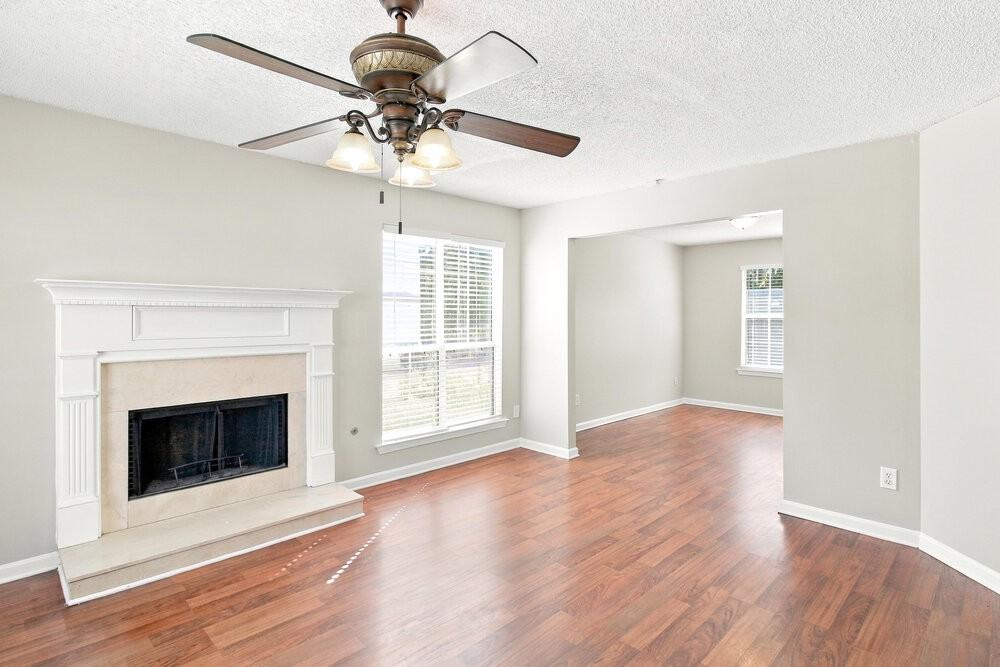 412 Gresham Dr - Photo 6 of 17