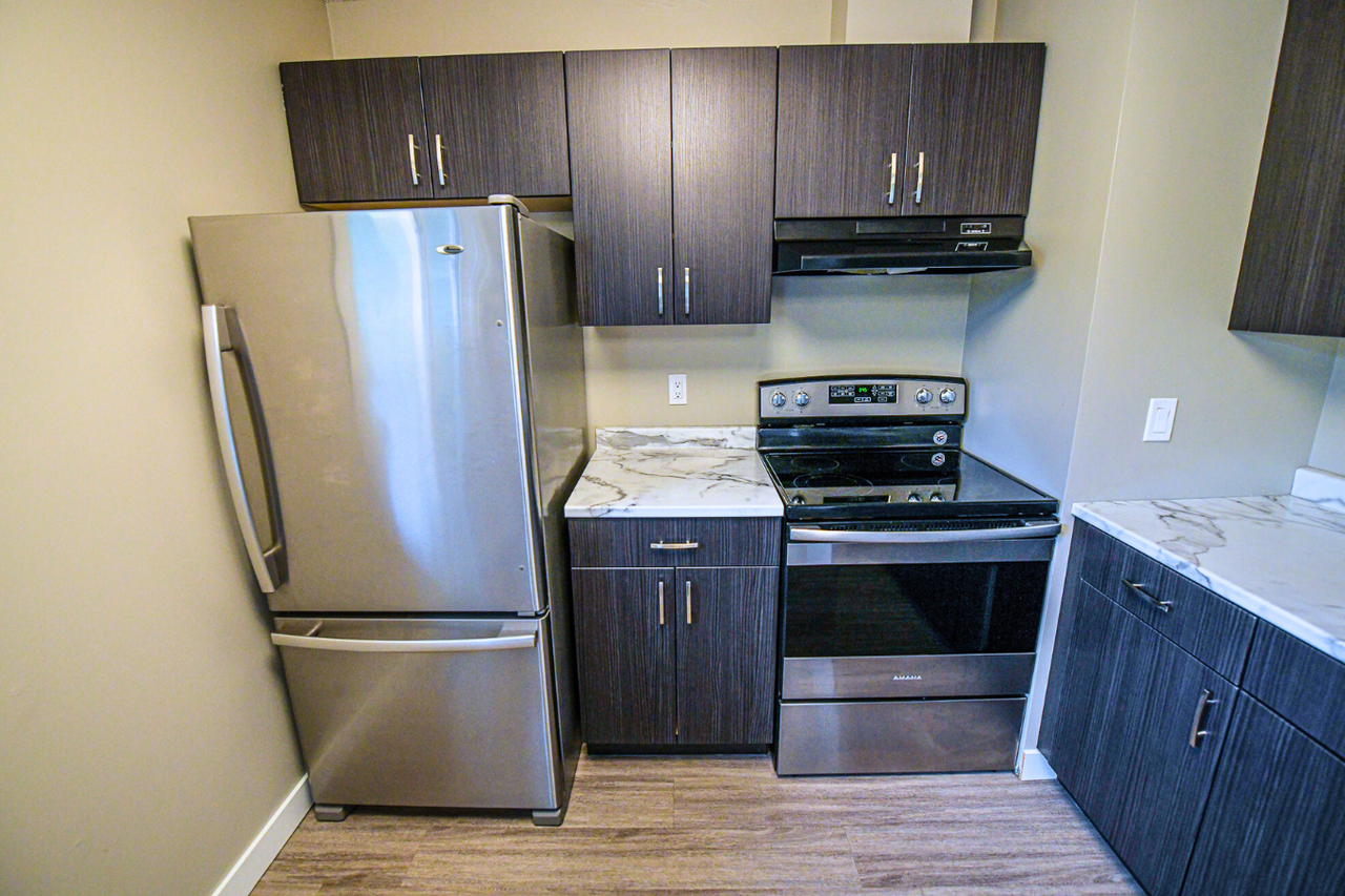 9310 108 Ave - Photo 3 of 10
