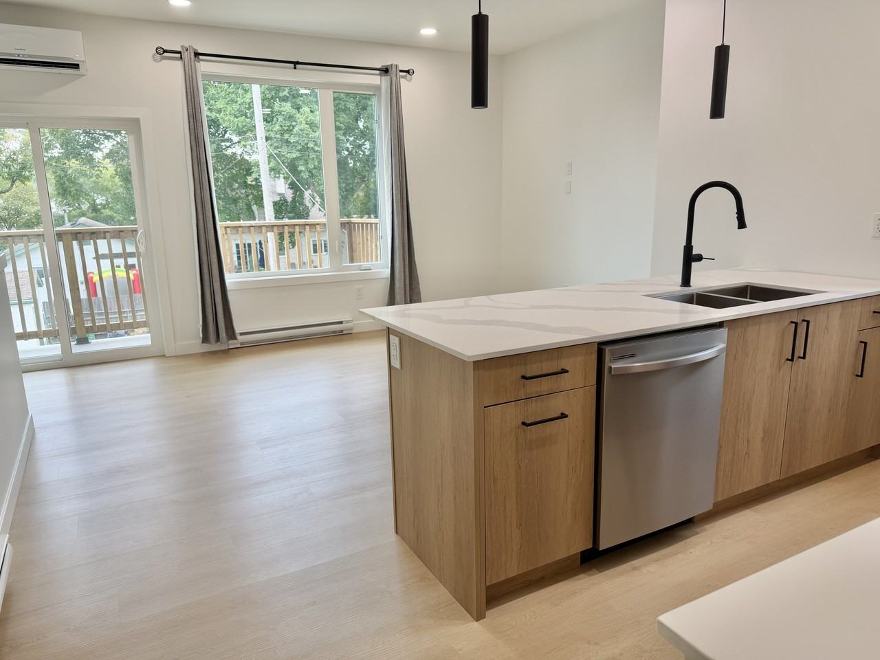 255 Ferry Rd - Photo 2 of 15