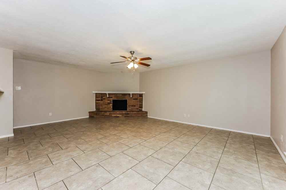 7324 Lea Pl - Photo 4 of 16