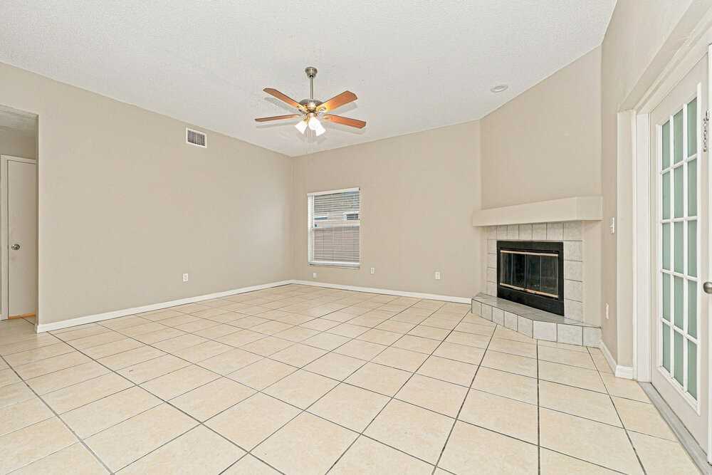 13423 Beechberry Dr - Photo 7 of 17
