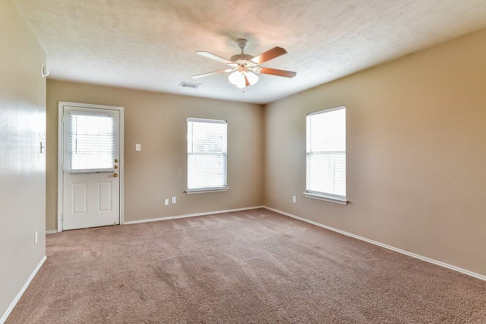 7911 Northfork Hollow Ln - Photo 2 of 15