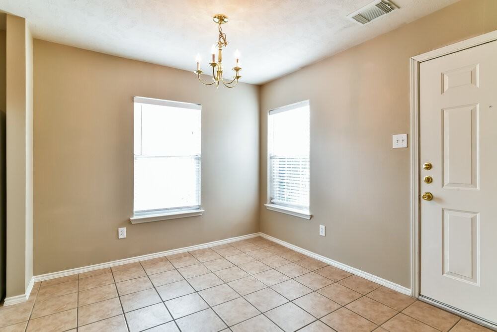 7911 Northfork Hollow Ln - Photo 4 of 15