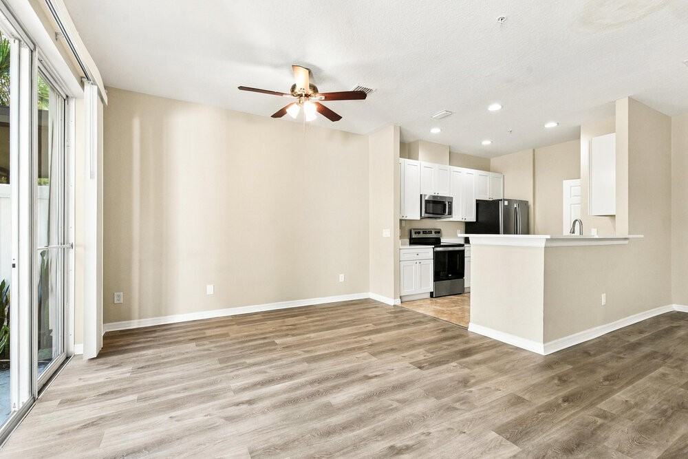 567 Pinebranch Cir - Photo 5 of 17