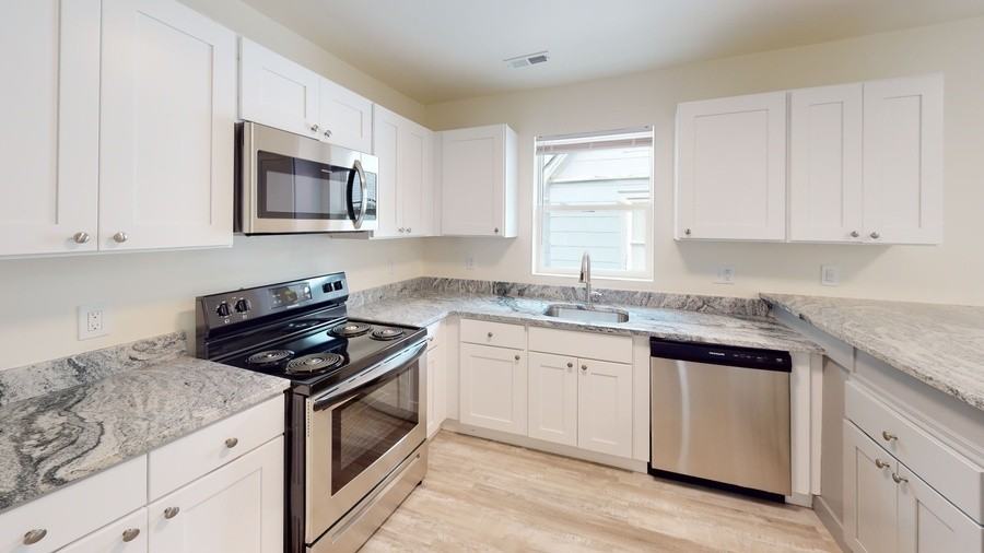 1214 Washtenaw Ct #1214-3 - Photo 2 of 6